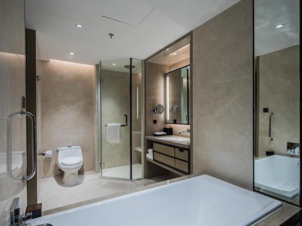 Chengdu Marriott Hotel Financial Centre : photo 1 de la chambre chambre lit king-size classique avec vue sur la ville