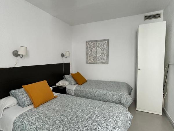 Hostal Berlin : photo 1 de la chambre chambre double ou lits jumeaux