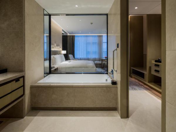 Chengdu Marriott Hotel Financial Centre : photo 3 de la chambre chambre lit king-size classique avec vue sur la ville