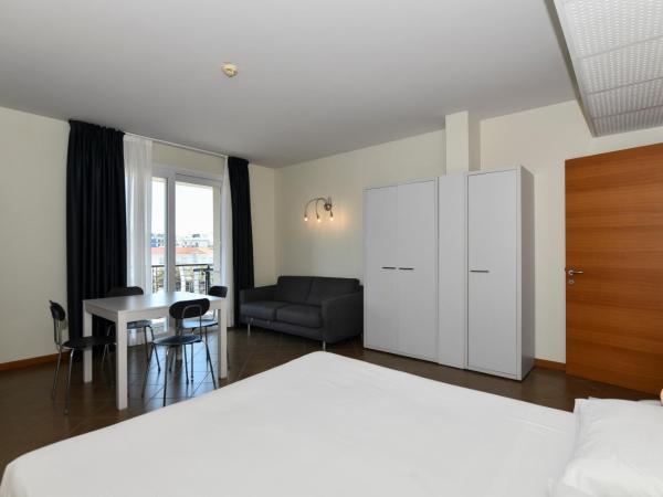 Hotel Eden : photo 2 de la chambre studio avec balcon, accès à la plage et parking