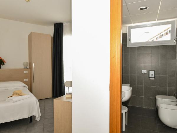 Hotel Eden : photo 4 de la chambre chambre simple