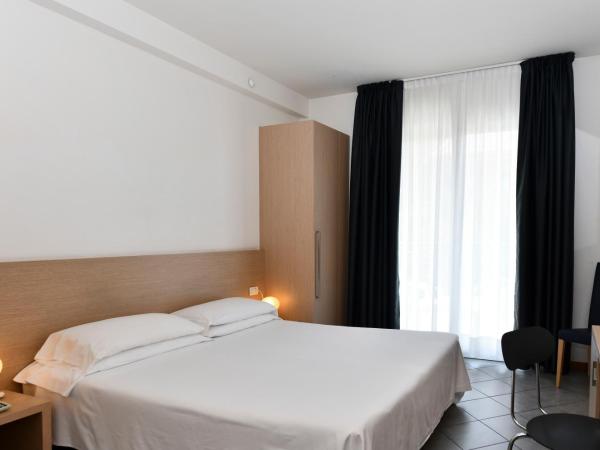 Hotel Eden : photo 1 de la chambre chambre double ou lits jumeaux