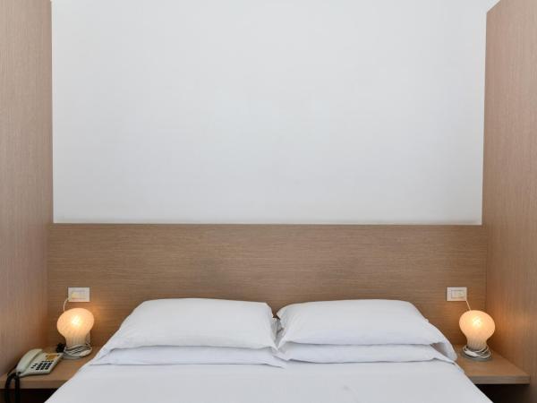 Hotel Eden : photo 2 de la chambre chambre double ou lits jumeaux