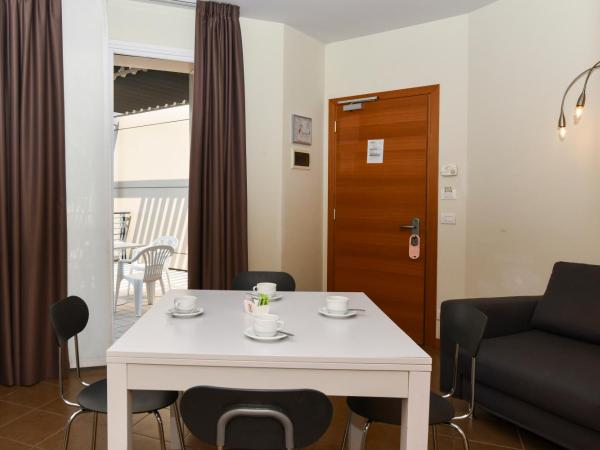 Hotel Eden : photo 6 de la chambre appartement 1 chambre avec terrasse, accès à la plage et parking