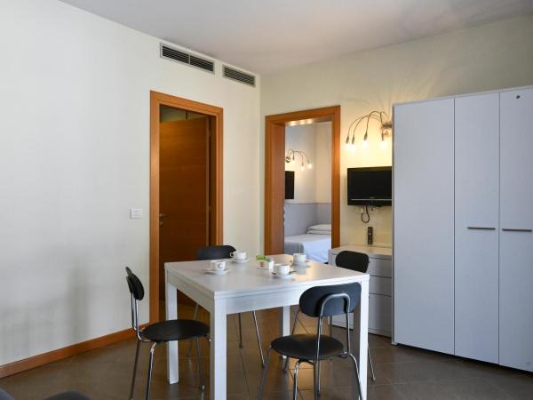 Hotel Eden : photo 8 de la chambre appartement 1 chambre avec terrasse, accès à la plage et parking