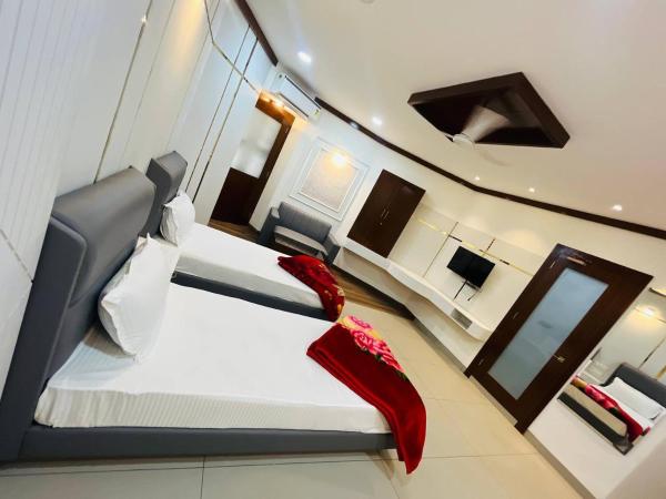 Hotel Majestic : photo 9 de la chambre chambre triple exécutive