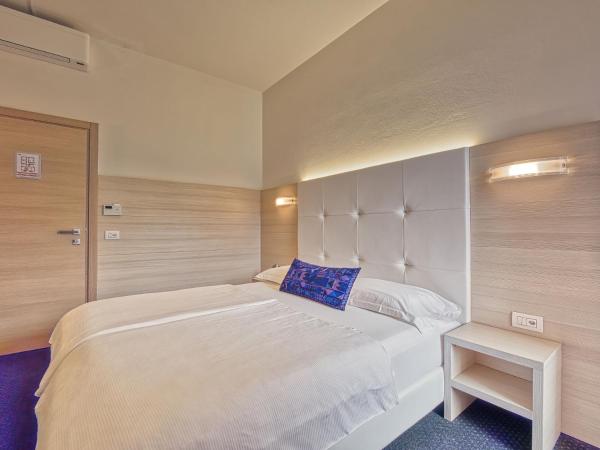 @ Home Hotel Locarno : photo 1 de la chambre chambre double avec balcon