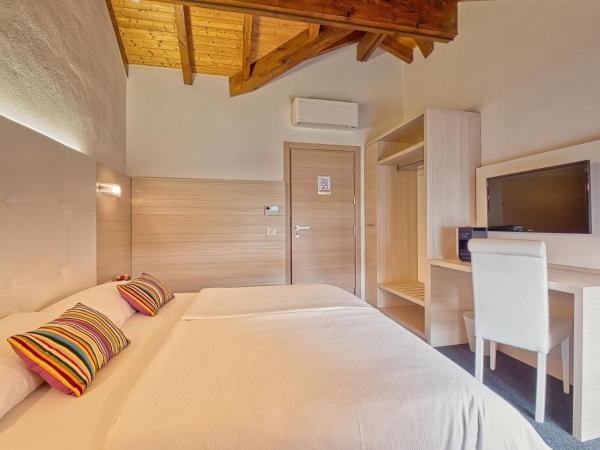 @ Home Hotel Locarno : photo 1 de la chambre chambre double – vue sur lac