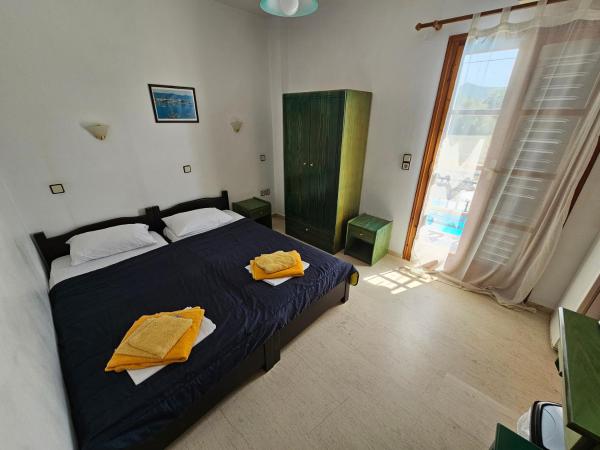 Sunlight Naxos : photo 5 de la chambre petite chambre lits jumeaux