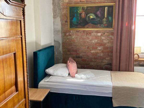Villa Italiana pokoje z prywatnymi łazienkami & Odnowa Biologiczna : photo 1 de la chambre chambre lits jumeaux avec salle de bains privative