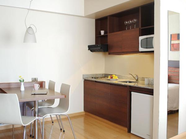 Palermo Suites Buenos Aires Apartments : photo 2 de la chambre appartement supérieur lit king-size