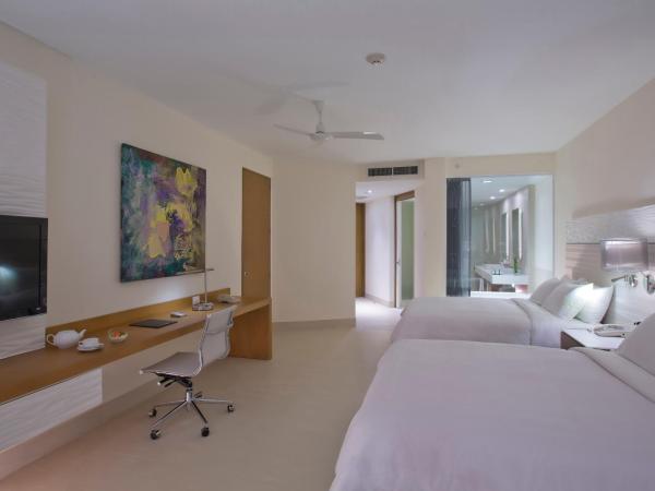 Krystal Grand Puerto Vallarta - All Inclusive : photo 3 de la chambre suite junior double avec balcon