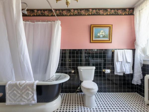 Chestnut Inn : photo 1 de la chambre chambre lit king-size