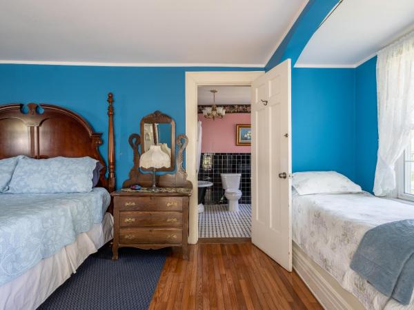 Chestnut Inn : photo 3 de la chambre chambre lit king-size