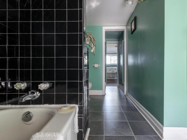 Chestnut Inn : photo 2 de la chambre chambre double deluxe (2 adultes + 1 enfant)