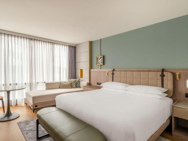 Zurich Marriott Hotel : photo 6 de la chambre chambre lit king-size supérieure - aile nord
