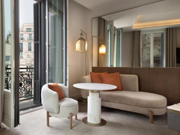 JW Marriott Hotel Madrid : photo 3 de la chambre chambre lit king-size d'angle premium deluxe - vue sur ville