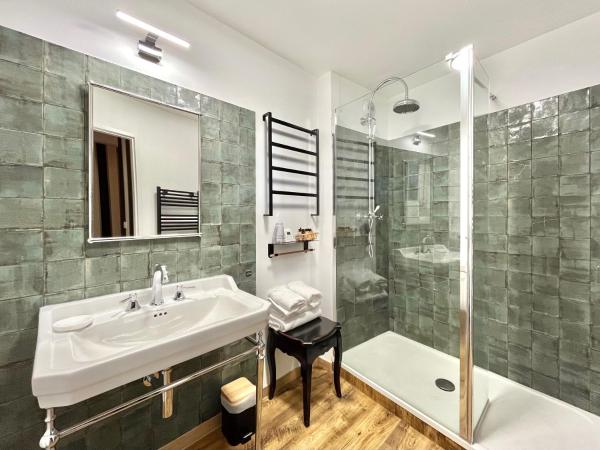 Hôtel des Basses Pyrénées - Bayonne : photo 5 de la chambre suite junior