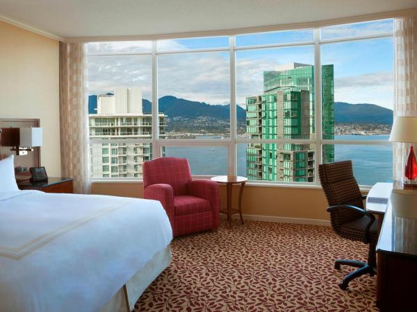 Vancouver Marriott Pinnacle Downtown Hotel : photo 1 de la chambre chambre lit king-size - vue sur port