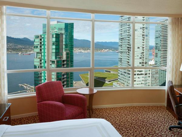 Vancouver Marriott Pinnacle Downtown Hotel : photo 2 de la chambre chambre lit king-size - vue sur port