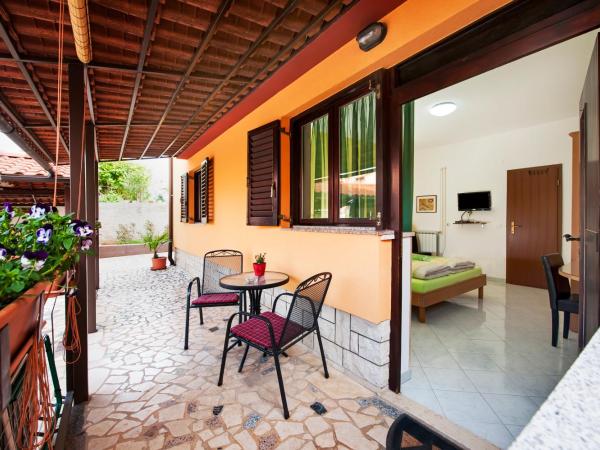 Apartments Erik B&B Adults only : photo 6 de la chambre chambre double