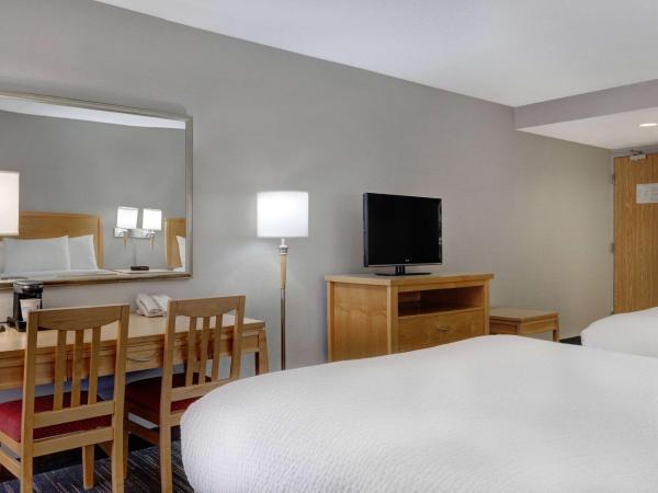 Days Inn by Wyndham Niagara Falls Near The Falls : photo 6 de la chambre chambre 2 lits queen-size - non-fumeurs