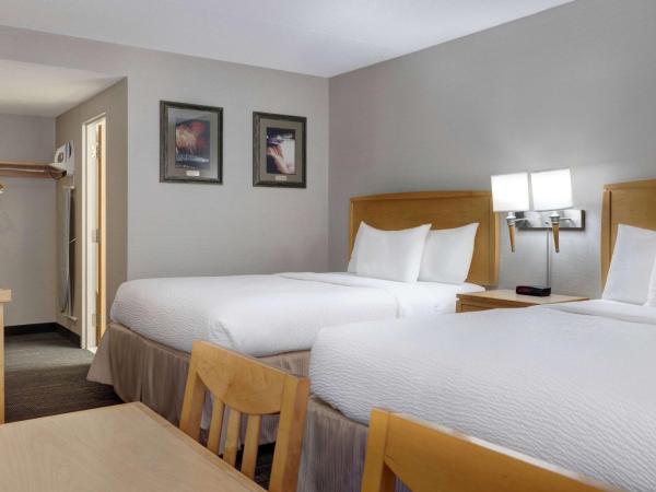 Days Inn by Wyndham Niagara Falls Near The Falls : photo 4 de la chambre chambre 2 lits queen-size - non-fumeurs