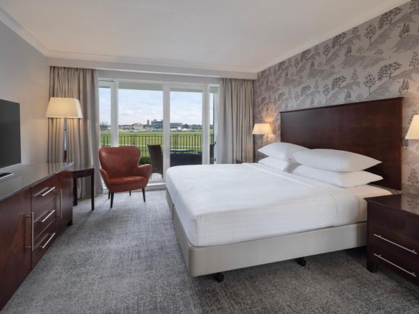 Delta Hotels by Marriott York : photo 2 de la chambre large king room with balcony or patio 