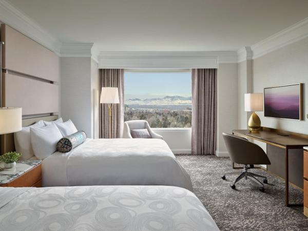 Hotel Clio, a Luxury Collection Hotel, Denver Cherry Creek : photo 1 de la chambre chambre 2 lits queen-size - vue sur montagne