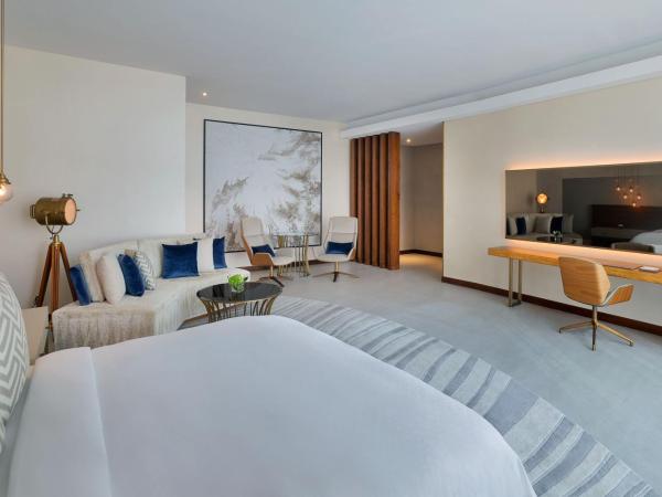 The St. Regis Downtown Dubai : photo 2 de la chambre suite lit king-size deluxe avec service de majordome st regis signature - vue sur centre-ville