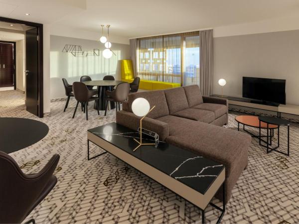Four Points by Sheraton Munich Arabellapark : photo 2 de la chambre suite deluxe 2 chambres