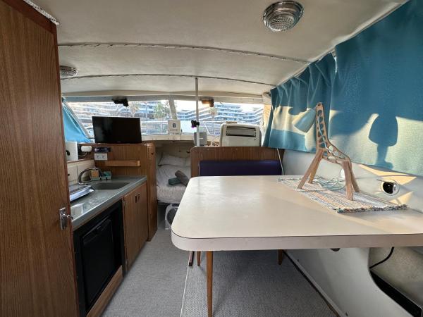 !!Boat with AC in Port Forum 2 Bikes Included!! : photo 4 de la chambre mobile home