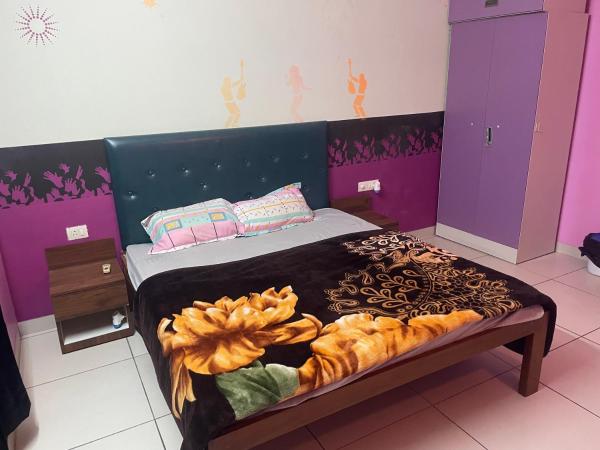 Royal Humming Bird - Pvt rooms : photo 1 de la chambre chambre double