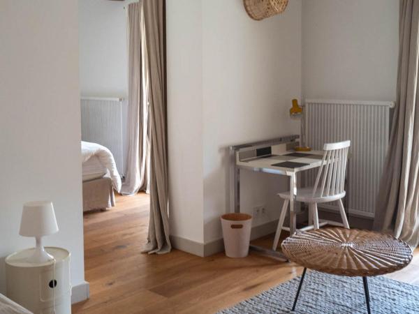 Maison Cimes : photo 8 de la chambre chambre familiale - vue sur jardin