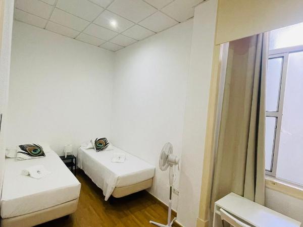 The Pocket Pillow House : photo 5 de la chambre chambre double ou lits jumeaux avec salle de bains commune