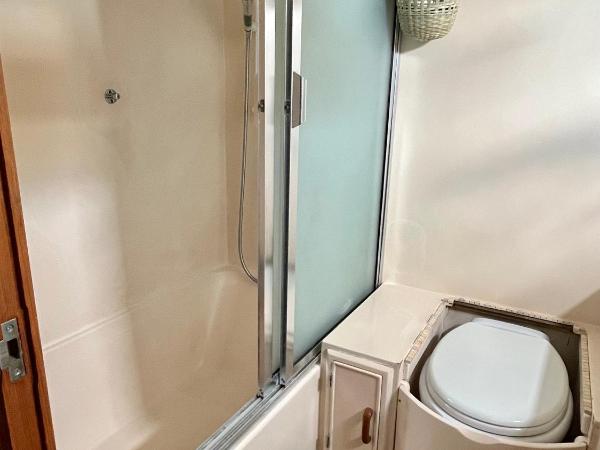 Navi Yacht à Sète, 2 à 8 couchages, privatif : photo 4 de la chambre appartement - vue sur mer