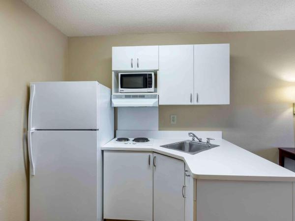 Extended Stay America Suites - Dallas - Greenville Avenue : photo 4 de la chambre studio lit king-size - non-fumeurs