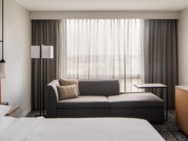 Houston Marriott South at Hobby Airport : photo 6 de la chambre chambre lit king-size - non-fumeurs