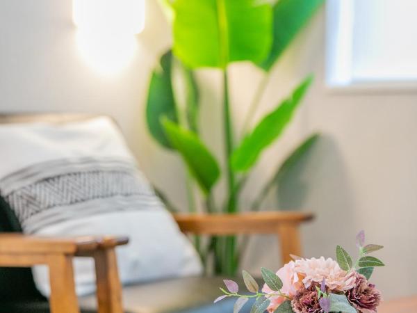 KIZUNA HOTEL Gojo Kiyomizu-dera Kamogawa : photo 8 de la chambre chambre lits jumeaux supérieure - vue sur ville
