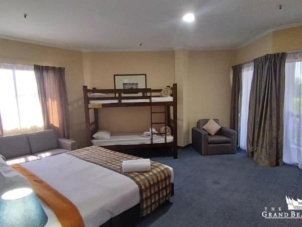 The Grand Beach Resort Port Dickson : photo 2 de la chambre chambre familiale