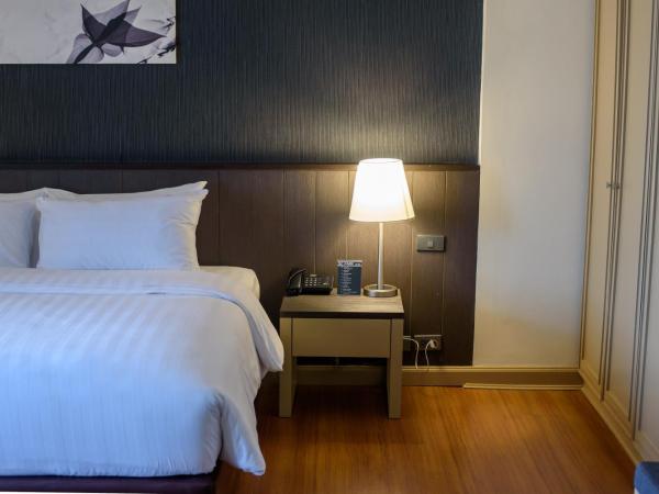 SC Park Hotel : photo 4 de la chambre suite lit king-size