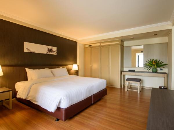 SC Park Hotel : photo 3 de la chambre suite lit king-size