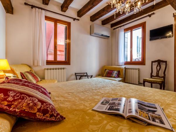 Hotel Ariel Silva : photo 3 de la chambre chambre double avec salle de bains commune