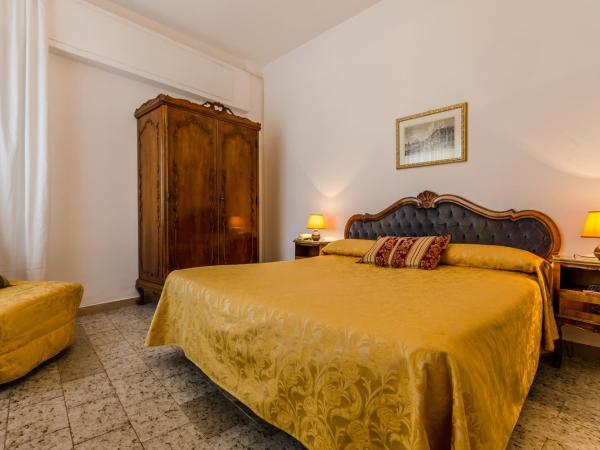 Hotel Ariel Silva : photo 5 de la chambre chambre double avec salle de bains commune