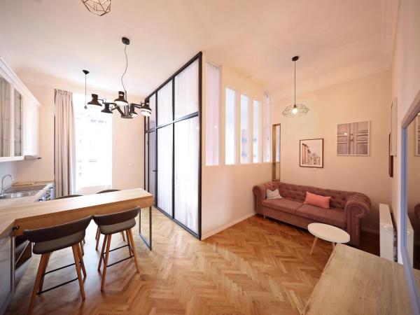 Stay Swanky Bed & Breakfast : photo 4 de la chambre deluxe apartment - ilica street 82