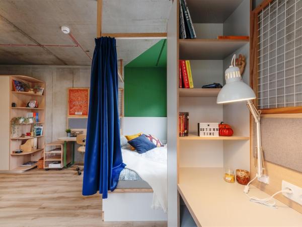 Chillout Dorm Cracow : photo 4 de la chambre chambre lits jumeaux avec salle de bains privative