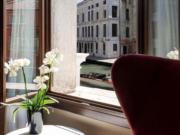 Radisson Collection Hotel, Palazzo Nani Venice : photo 9 de la chambre suite junior renaissance - vue sur canal