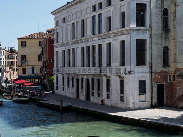 Radisson Collection Hotel, Palazzo Nani Venice : photo 4 de la chambre suite junior renaissance - vue sur canal