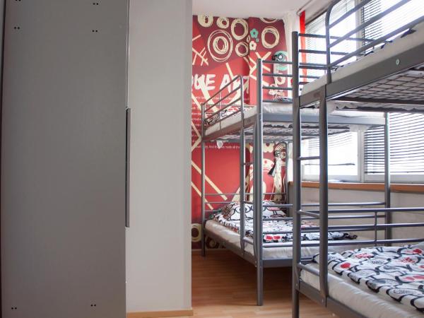 SweetDream Guesthouse : photo 1 de la chambre lit dans dortoir mixte de 6 lits