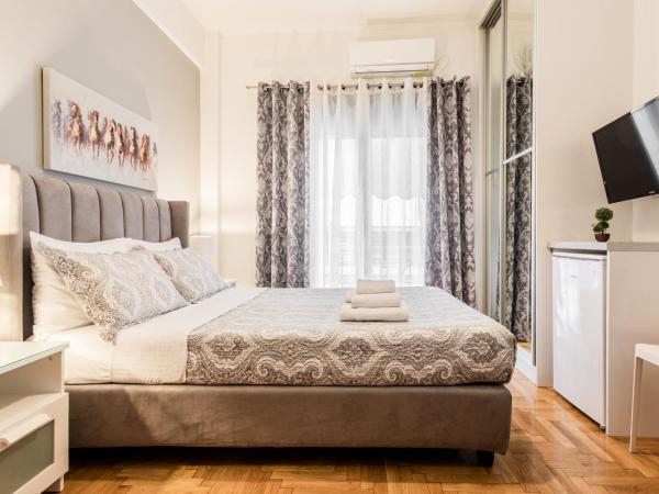 Nicholas Point Apartments and Rooms : photo 3 de la chambre studio avec balcon